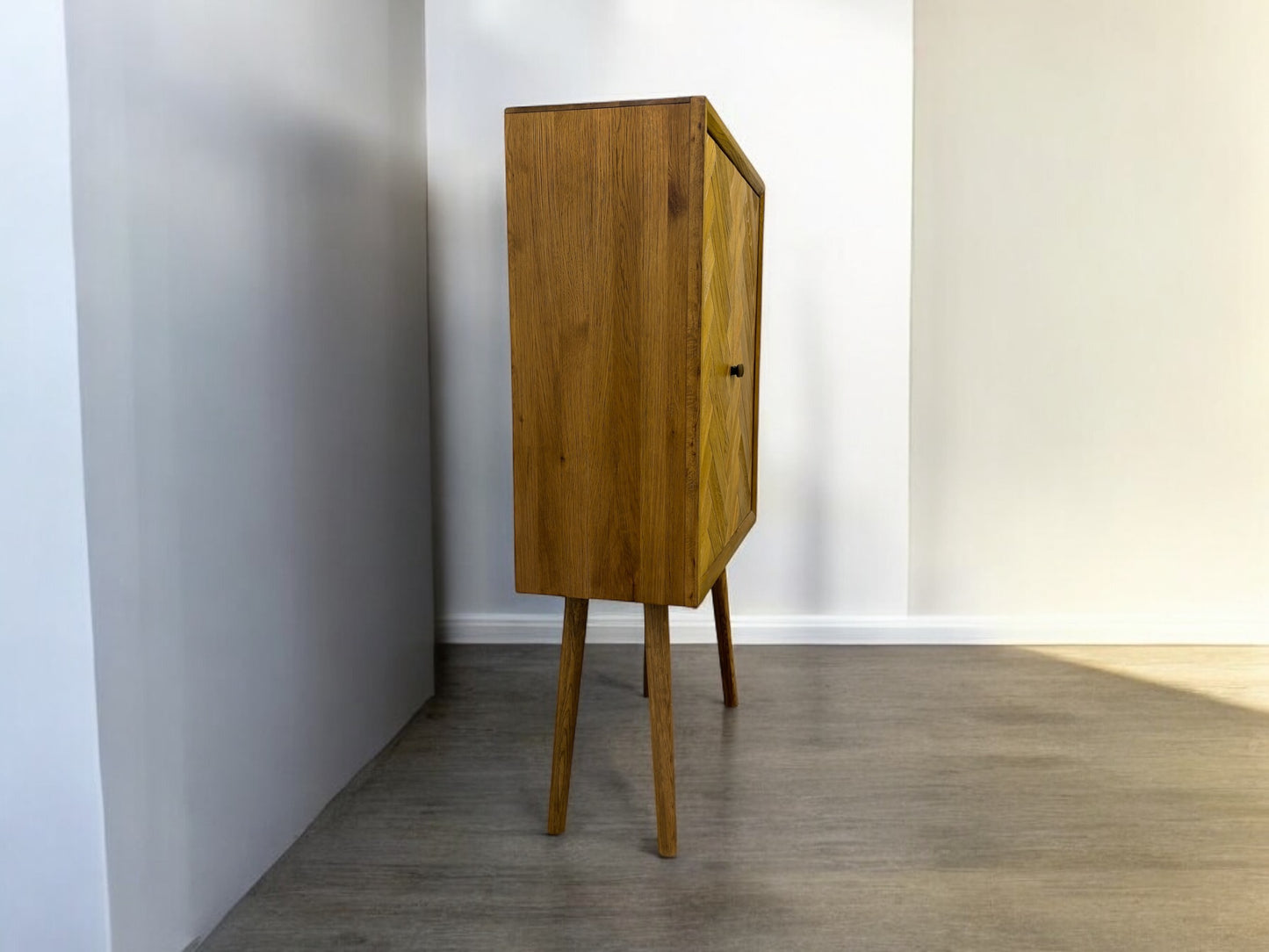 Oak Furnitureland Brushed & Glazed Oak Drinks Cabinet Parquet Range RRP £649