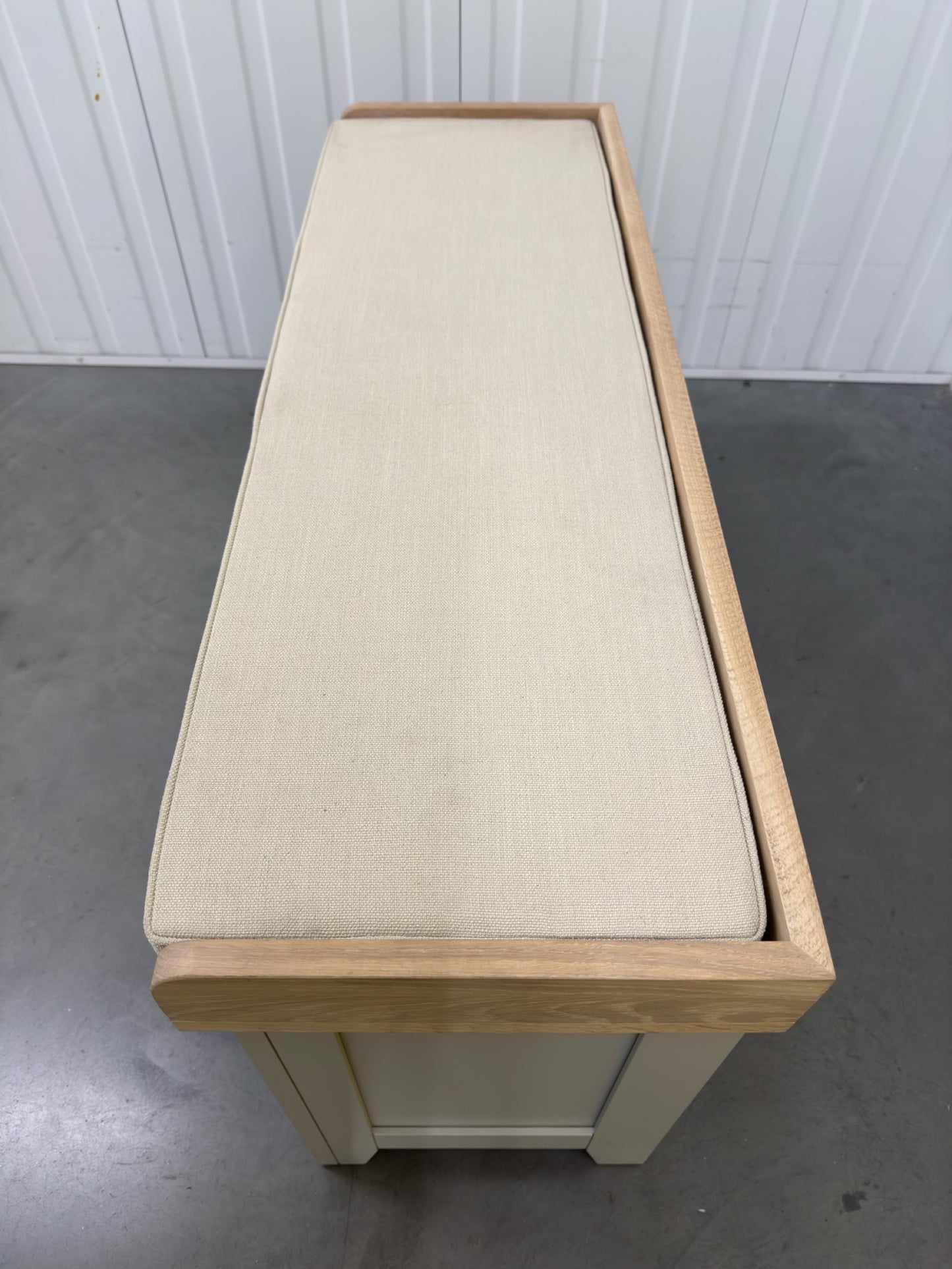 Cotswold Company White Washed Oak Top & Grey Painted Shoe Storage & Bench with Cushion RRP £425
