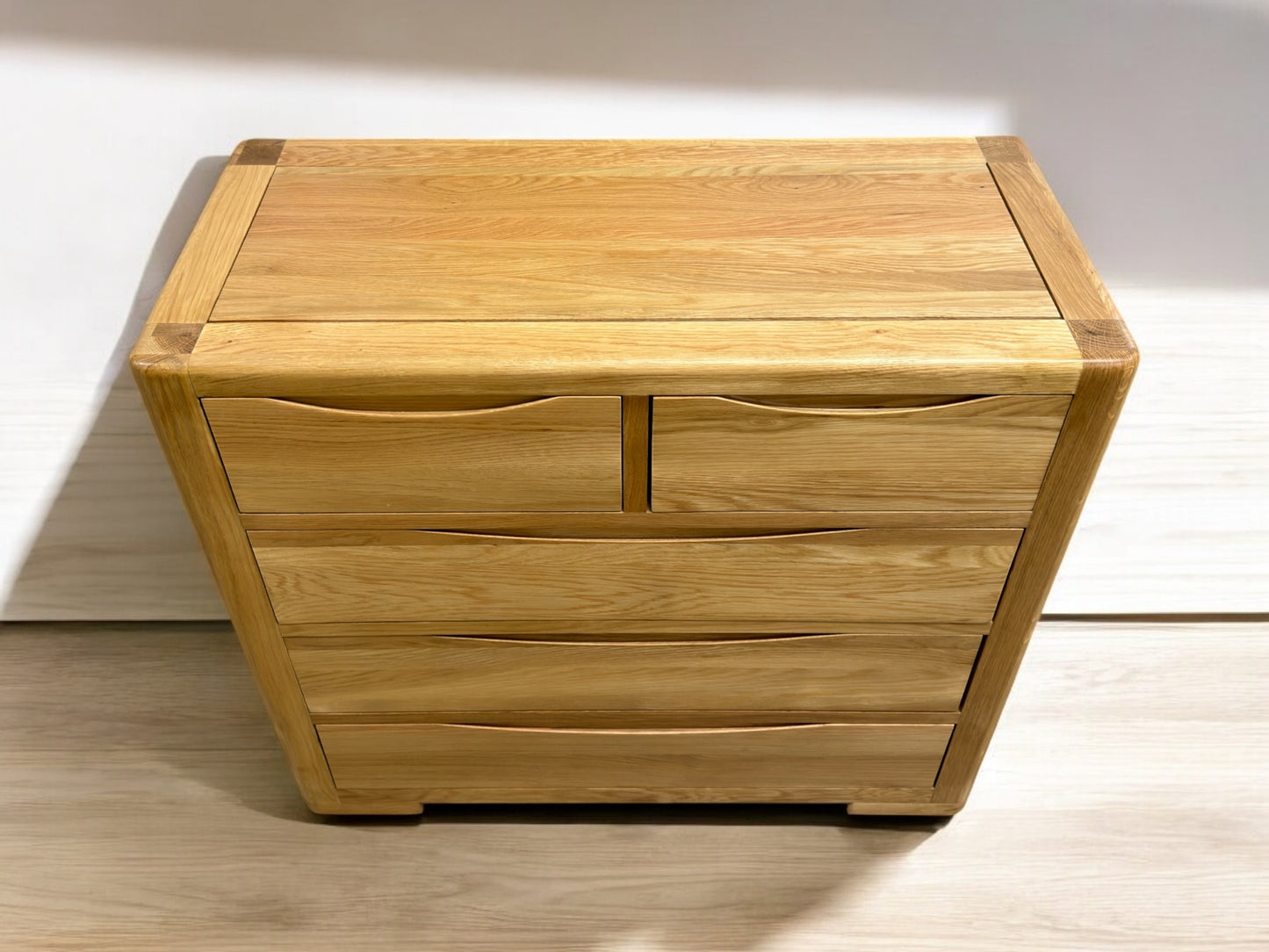 Solid Oak 5 Drawer Chest RRP £769. (No Veneer, MDF Or Chipboard Used)