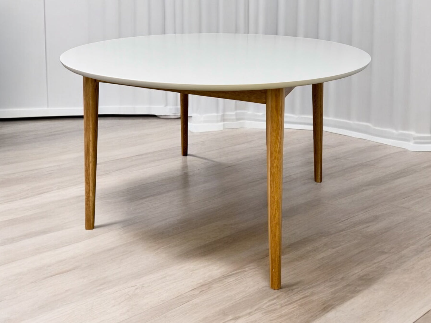 Solid Hardwood White Painted Dining Table RRP £479 (No Veneer, MDF Or Chipboard)