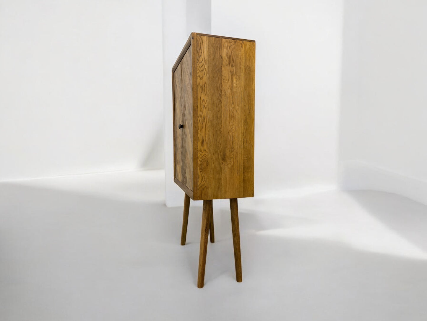 Oak Furnitureland Brushed & Glazed Oak Drinks Cabinet Parquet Range RRP £649