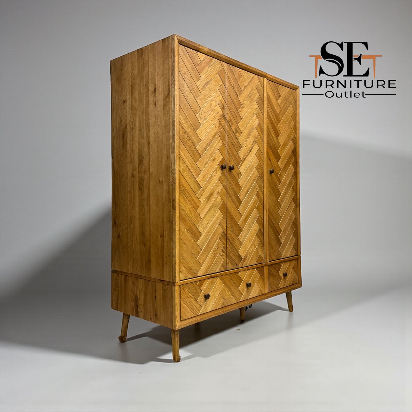 Oak Furnitureland Brushed & Glazed Solid Oak Triple Wardrobe Parquet Range RRP £1599