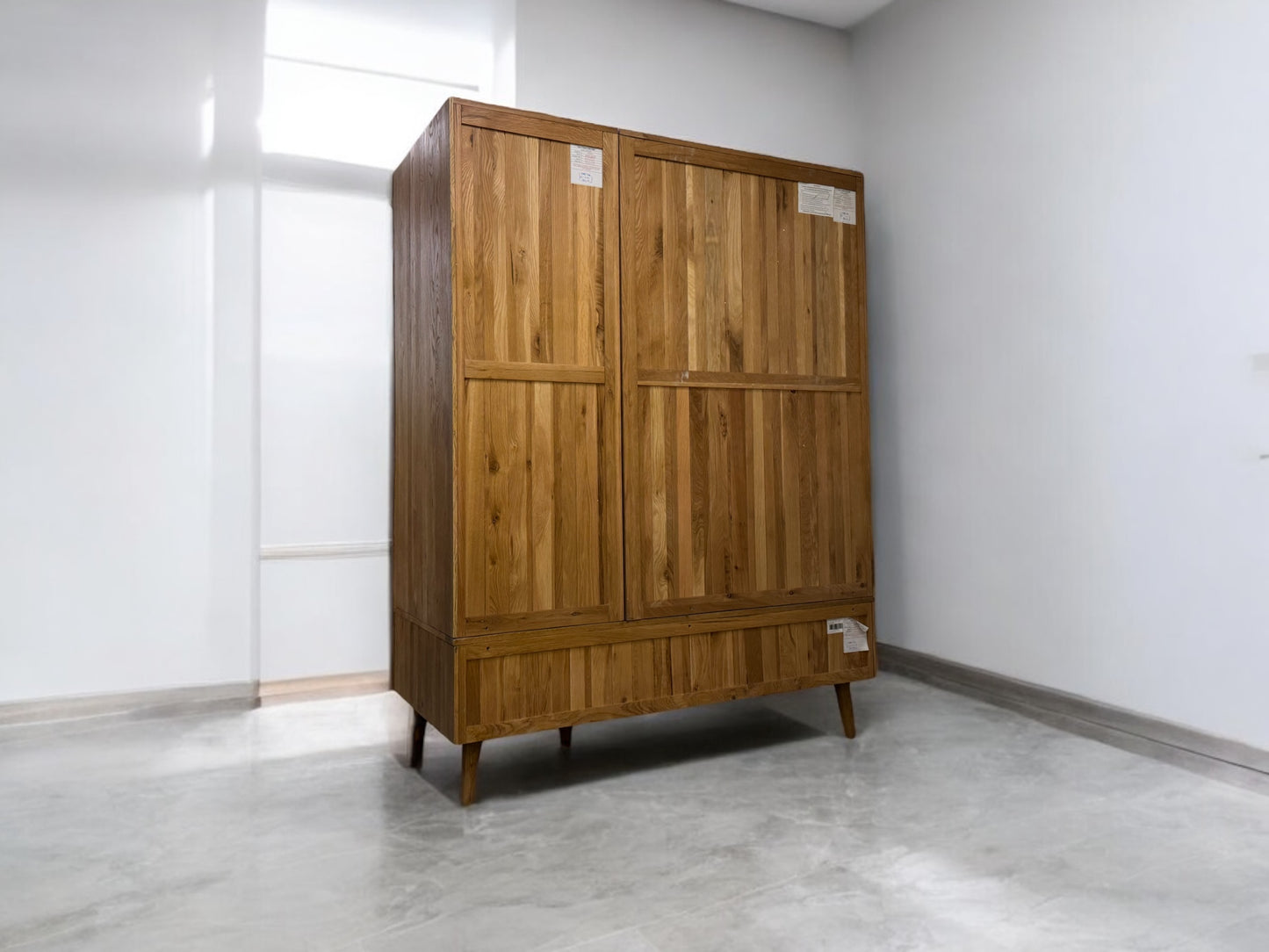 Brushed & Glazed Solid Oak Triple Wardrobe Parquet Range From Oak Furnitureland RRP £1499