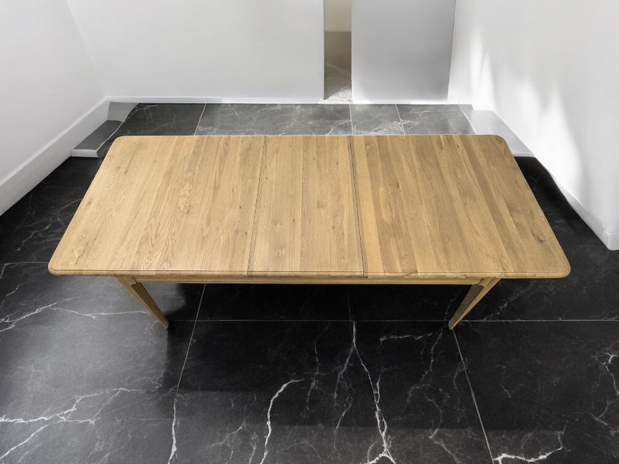 Light Natural Solid Oak Extending Dining Table, 6 to 8 Seater Newton Range From Oak Furnitureland RRP £869