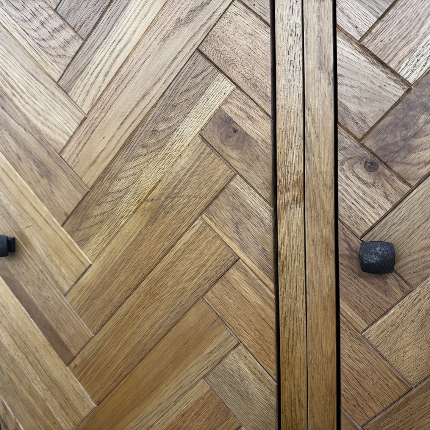 Oak Furnitureland Brushed & Glazed Solid Oak Triple Wardrobe Parquet Range RRP £1599