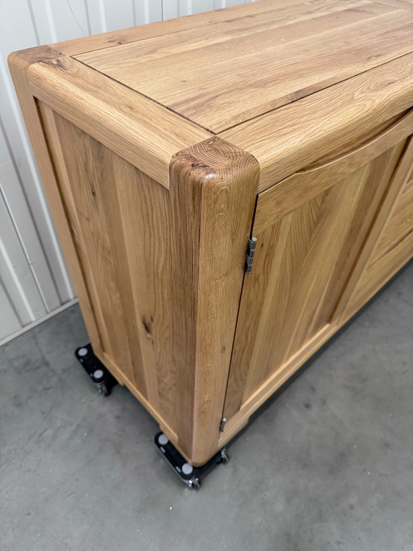 Solid Oak Extra Large Sideboard RRP £949 (No Veneer, MDF Or Chipboard Used)