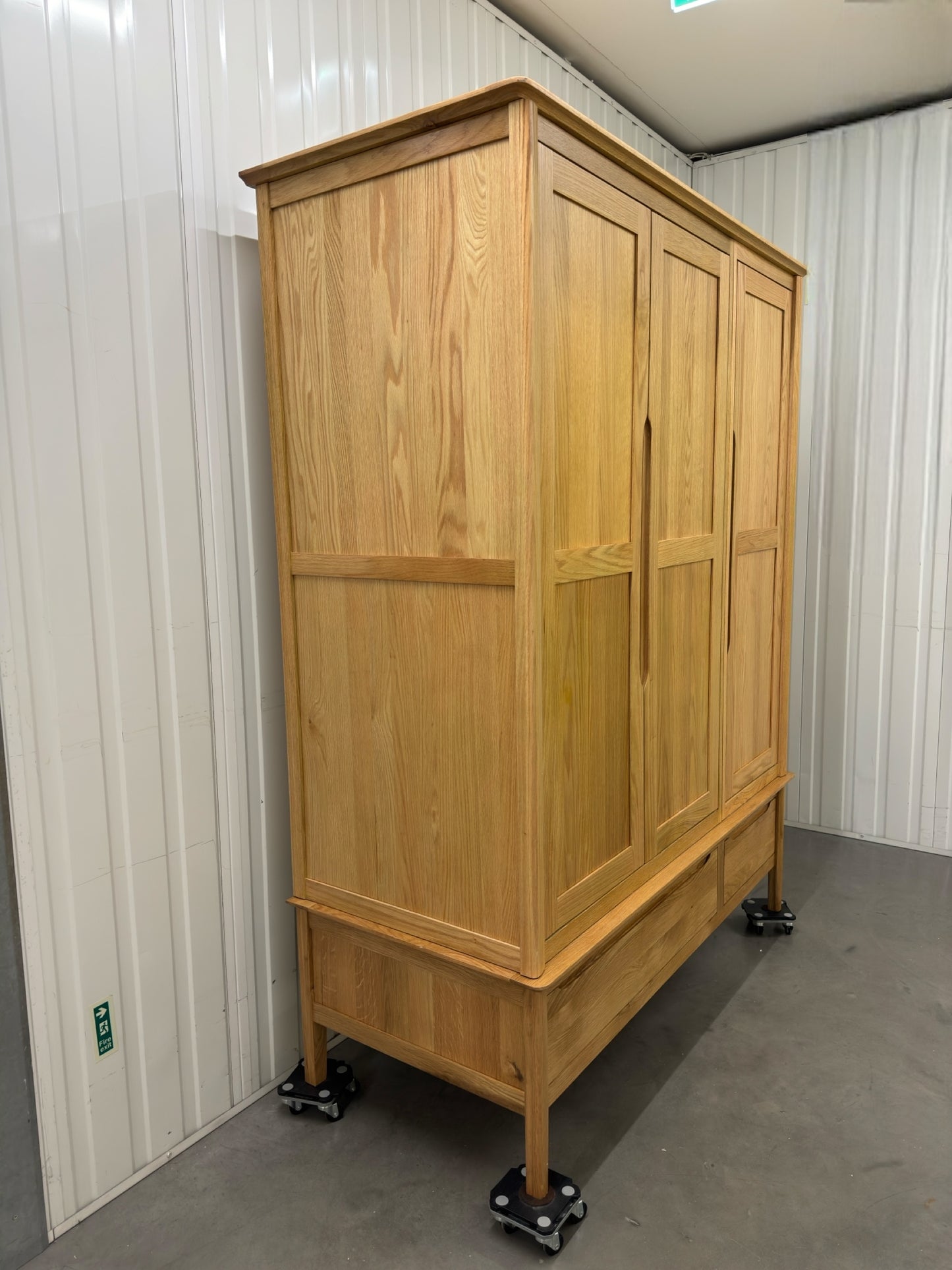 Oak Furnitureland Natural Solid Oak Triple Wardrobe Copenhagen Range RRP £1499