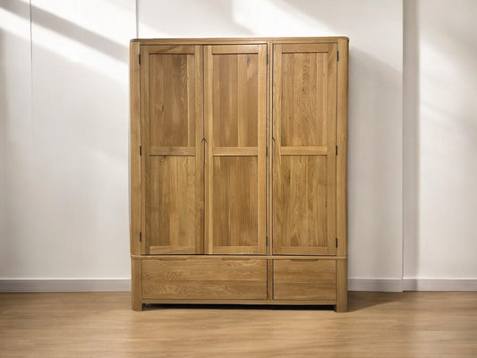 Oak Furnitureland Natural Solid Oak Triple Wardrobe Romsey Range RRP £1449