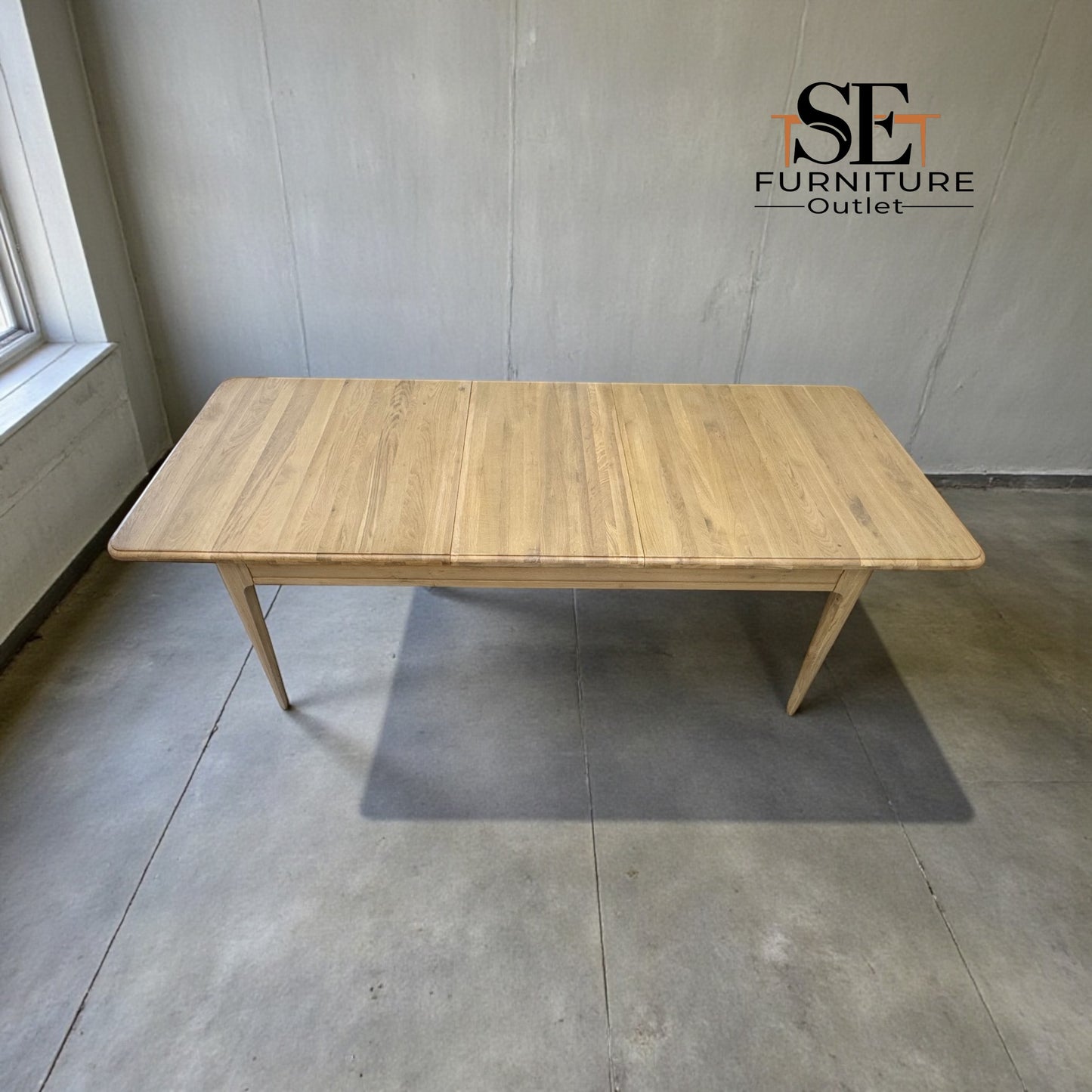 Light Natural Solid Oak Extending Dining Table, 6 to 8 Seater Newton Range From Oak Furnitureland RRP £869