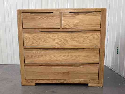 Solid Oak 5 Drawer Chest RRP £769.      (No Veneer, MDF Or Chipboard Used)