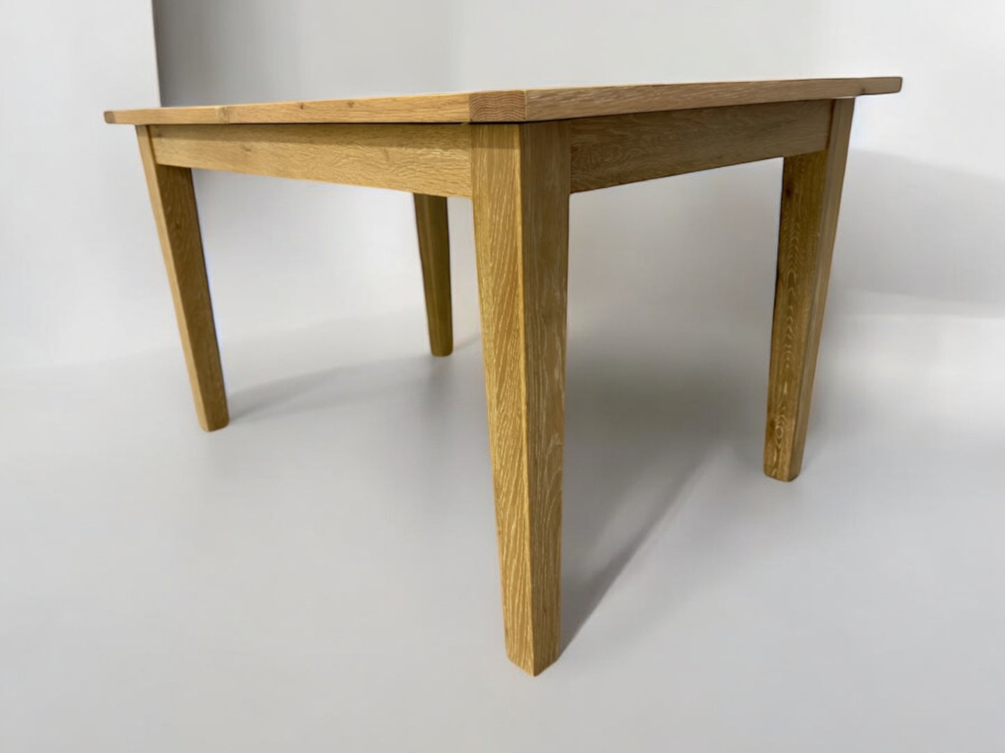 Cotswold Company Whitewash Finished Solid Oak 4 - 6 Seater Extending Dining Table RRP £749