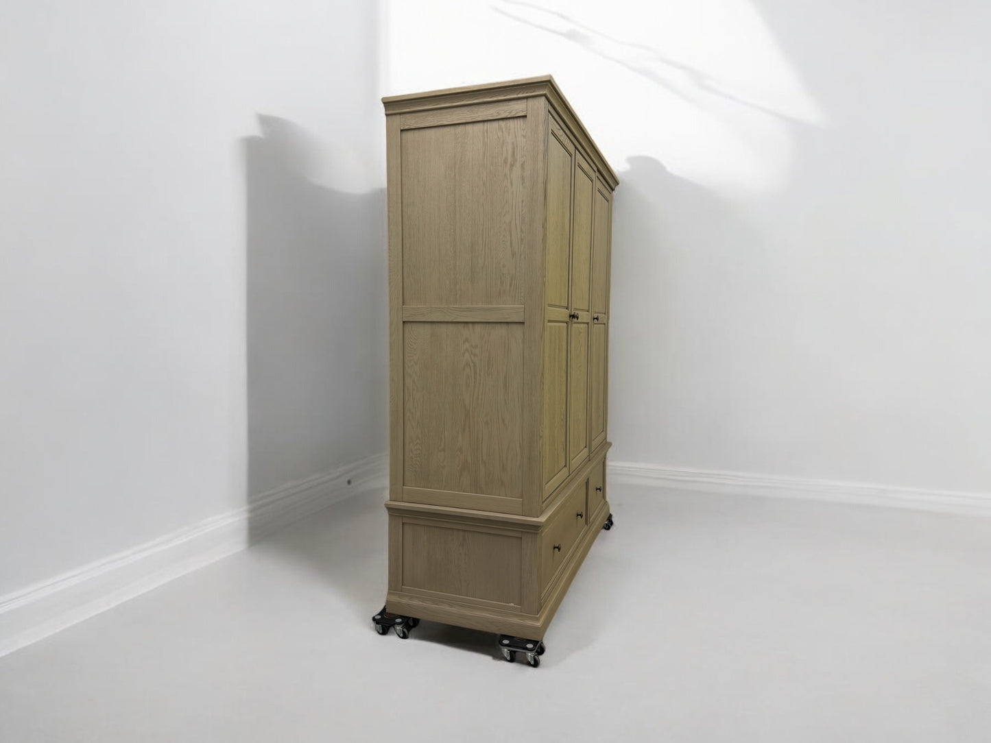 Oak Furnitureland Weathered Oak Triple Wardrobe with Tie Rack & Glass Mirror, Burleigh Range RRP £1649