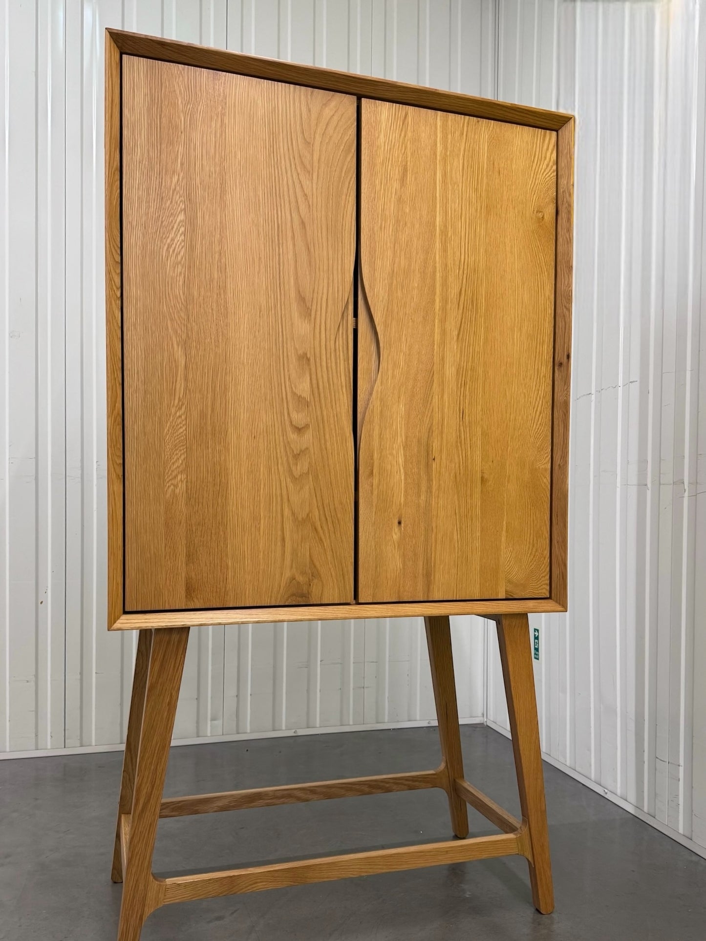 Oak Furnitureland Solid Oak Drinks Cabinet Ellipse Range RRP £649