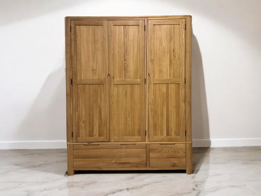 Oak Furnitureland Natural Solid Oak Triple Wardrobe Romsey Range RRP £1499