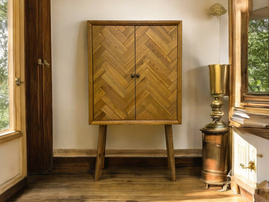 Oak Furnitureland Brushed & Glazed Oak Drinks Cabinet Parquet Range RRP £649