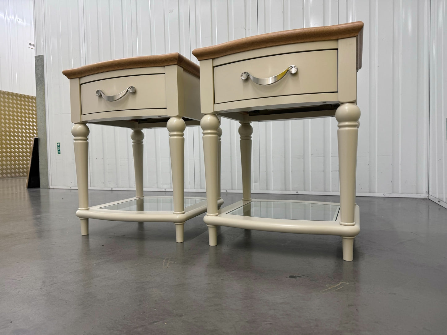 Bentleys Solid Oak & White Painted Nightstand With Glass Shelf RRP £624