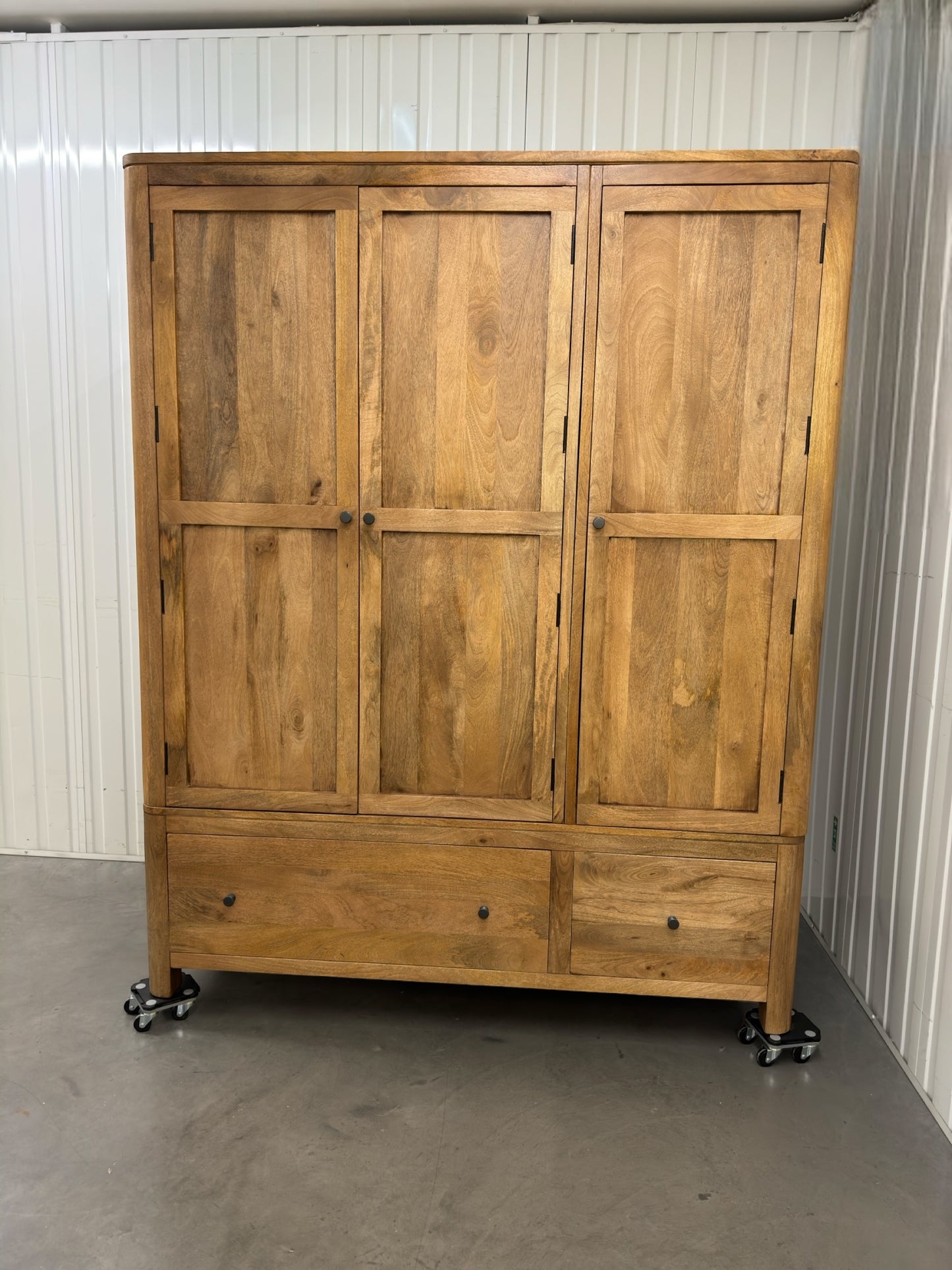 Oak Furnitureland Solid Mango Wood Triple Wardrobe Lyla Range RRP £1449