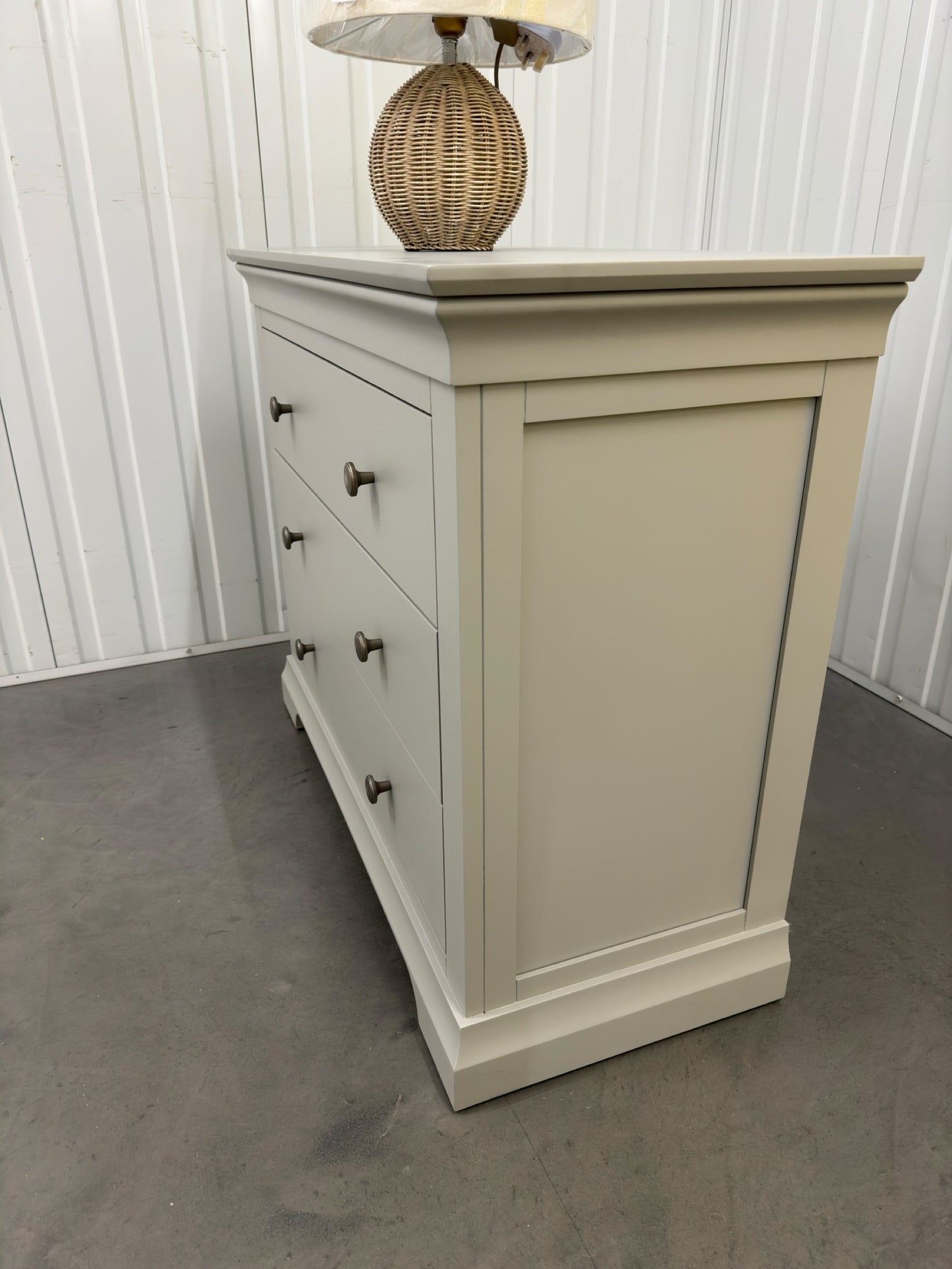 Cotswold Company Solid Wood Frame & Grey Painted Petited Chest RRP £399