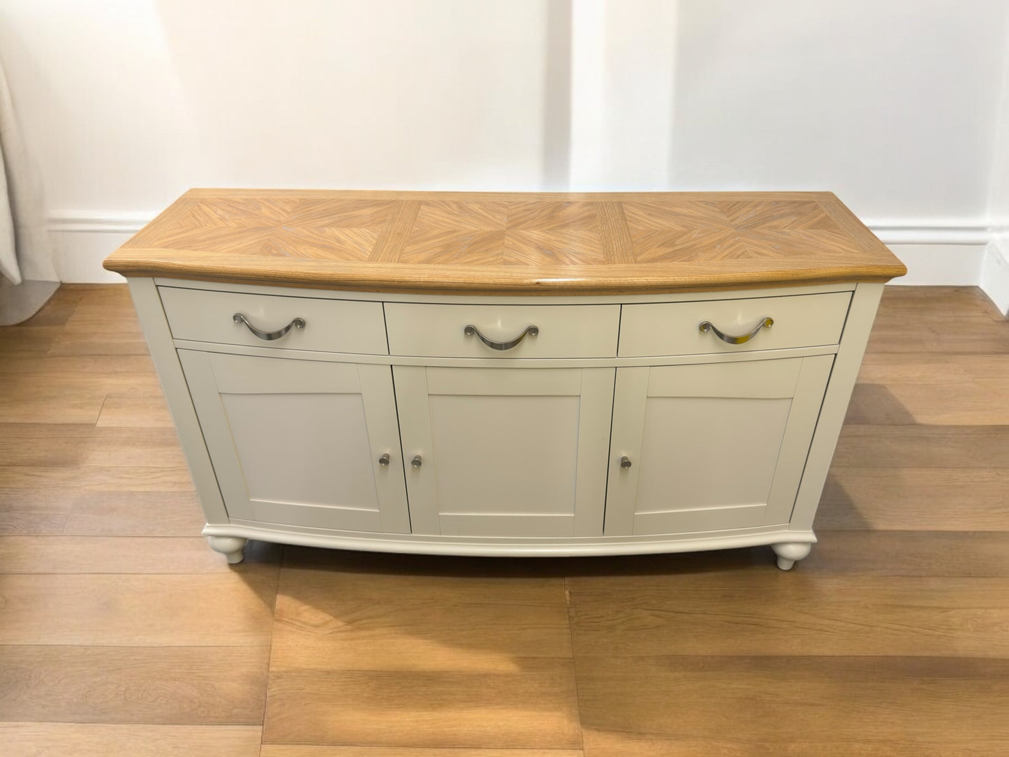 Bentleys Pale Oak Top & Painted Bow Fronted Sideboard RRP £1199