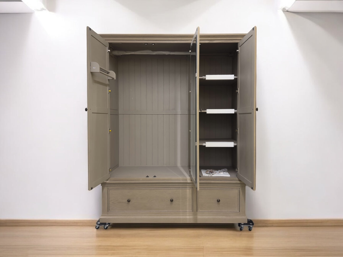 Oak Furnitureland Weathered Oak Triple Wardrobe with Tie Rack & Glass Mirror, Burleigh Range RRP £1649