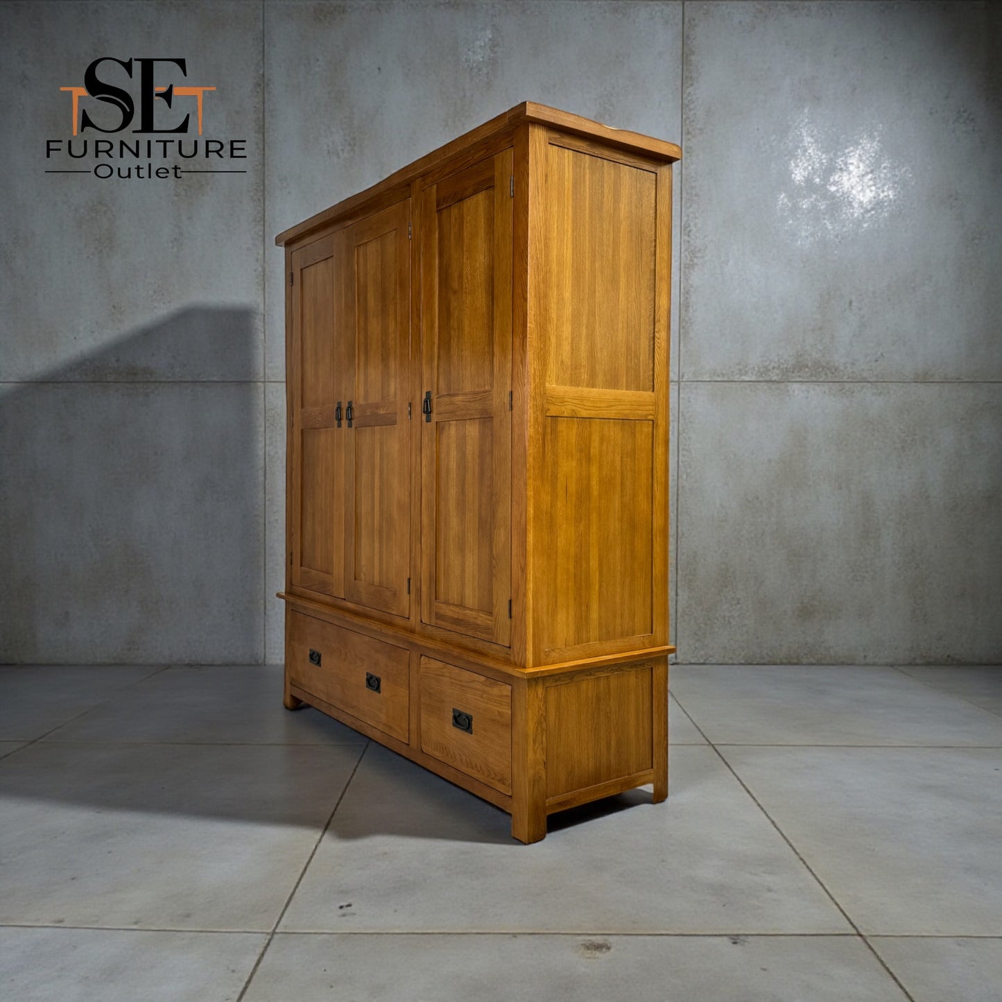 Solid Oak Triple Wardrobe Original Rustic Range From Oak Furnitureland RRP £1599