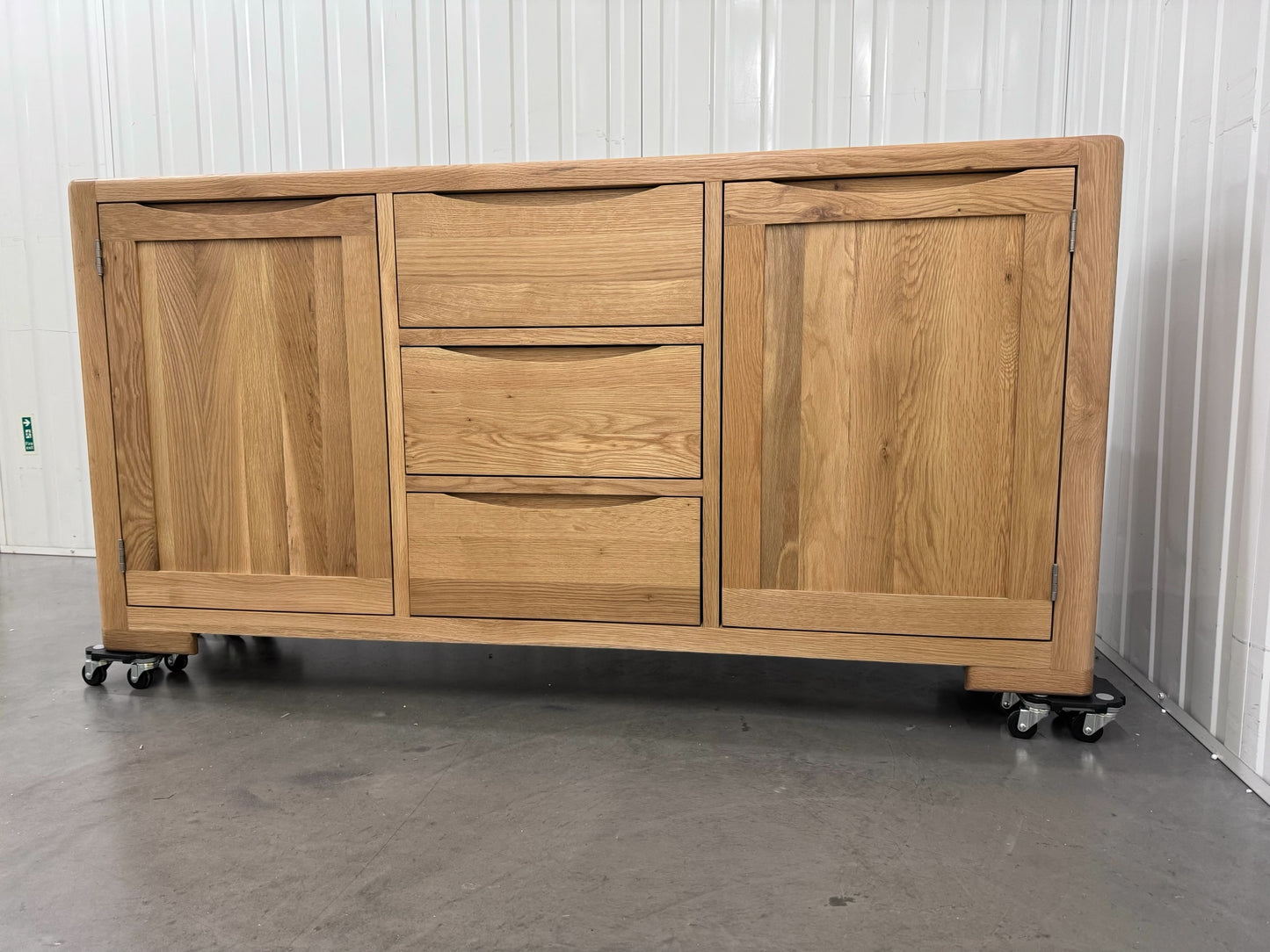 Solid Oak Extra Large Sideboard RRP £949 (No Veneer, MDF Or Chipboard Used)