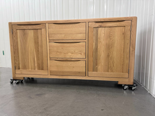 Solid Oak Extra Large Sideboard RRP £949 (No Veneer, MDF Or Chipboard Used)