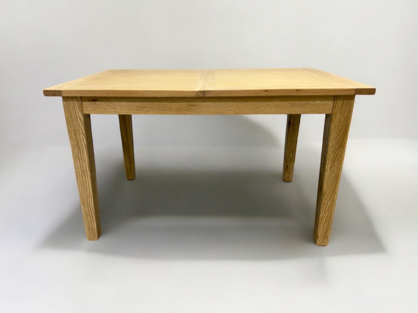 Cotswold Company Whitewash Finished Solid Oak 4 - 6 Seater Extending Dining Table RRP £749