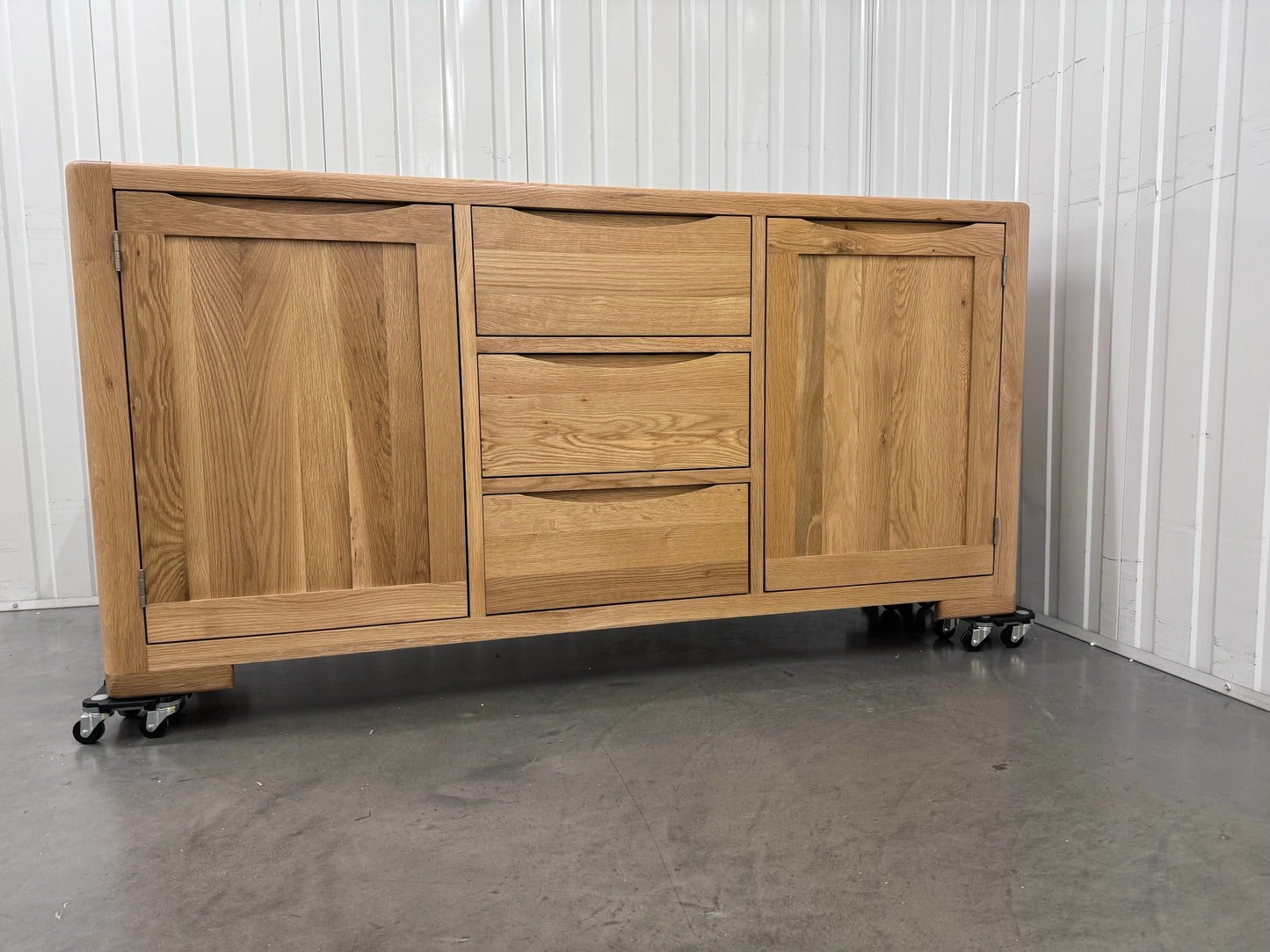 Solid Oak Extra Large Sideboard RRP £949 (No Veneer, MDF Or Chipboard Used)