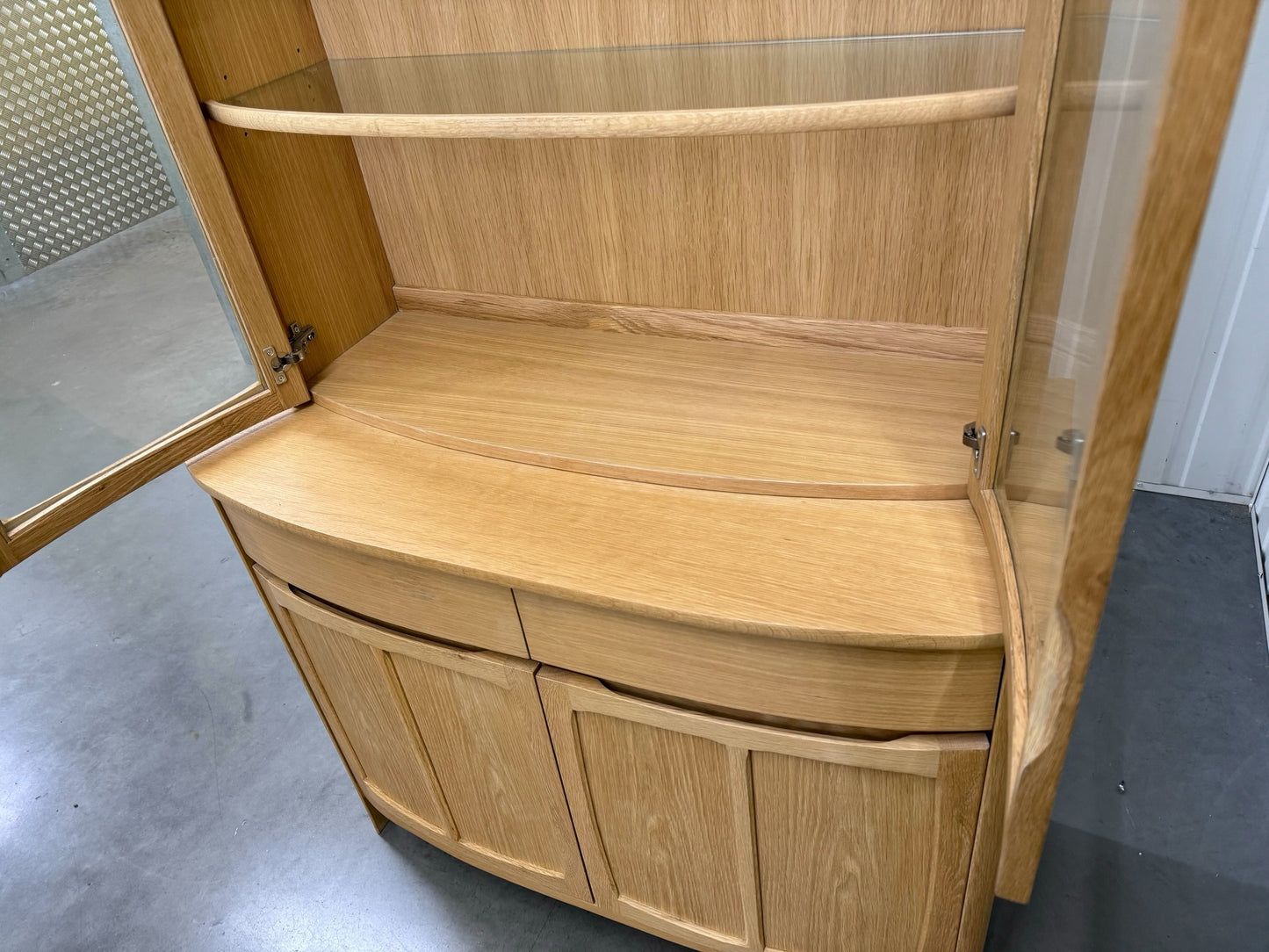 Nathan Furniture Shades Oak Curved 2 Door Display Unit With Light. RRP £2300