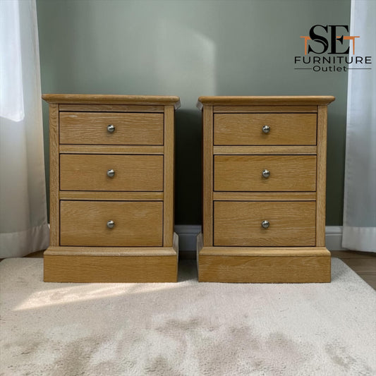 Set of 2 Whitewashed Finish Solid Oak & Oak Veneer Bedside Tables with Soft-Close Drawers RRP £899