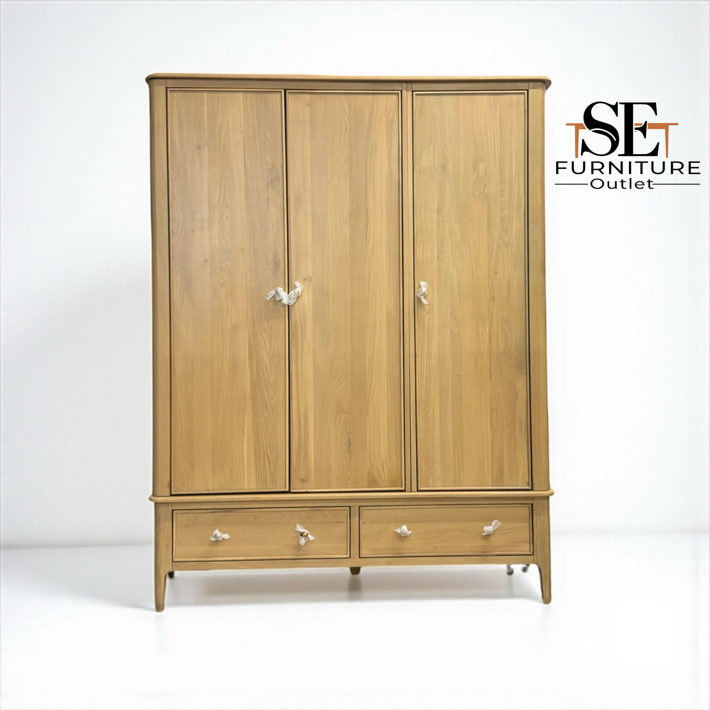 Light Natural Solid Oak Triple Wardrobe with Full-Size Mirror, Newton Range From Oak Furnitureland RRP £1599