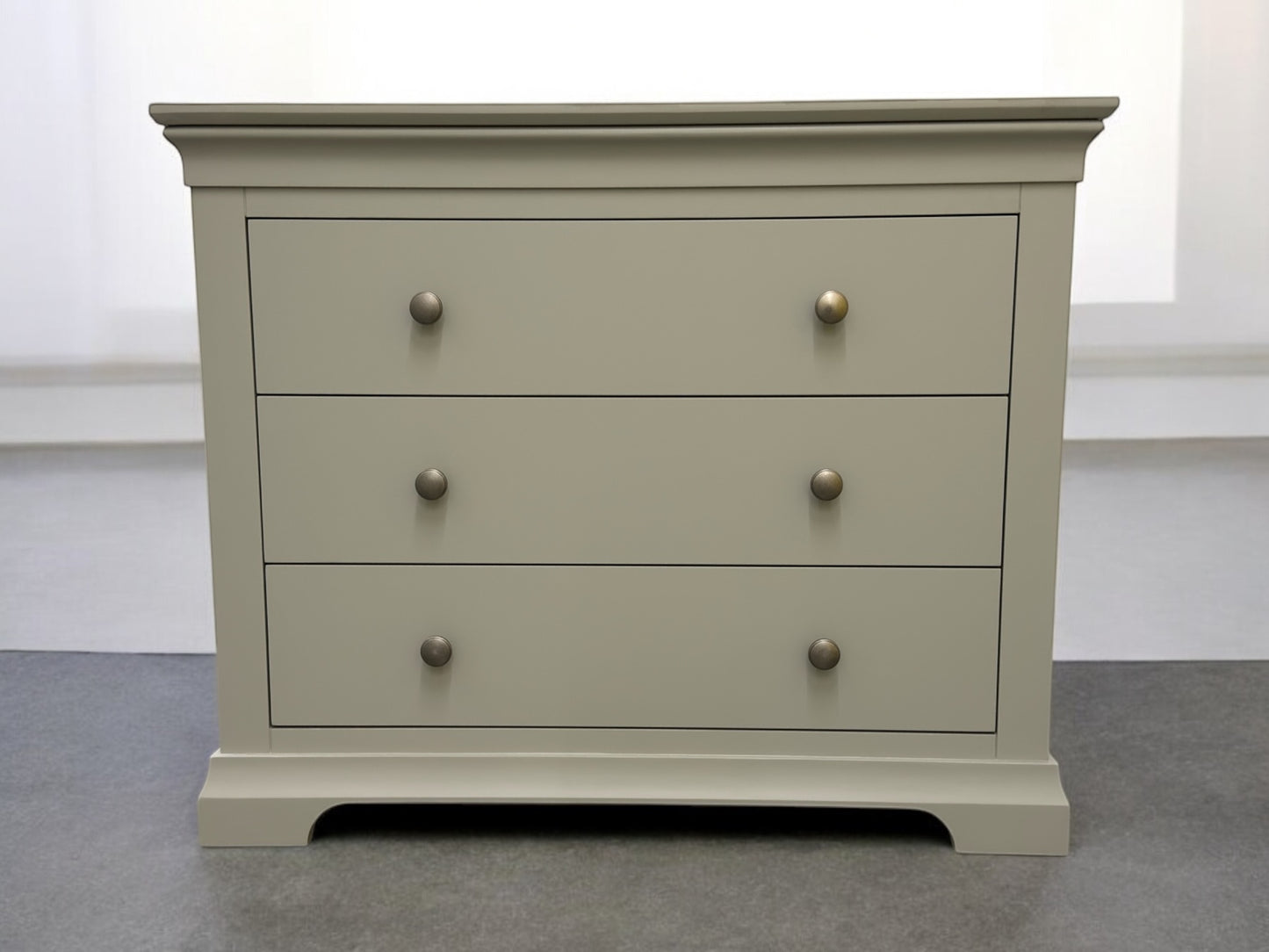 Cotswold Company Solid Wood Frame & Grey Painted Petited Chest RRP £399