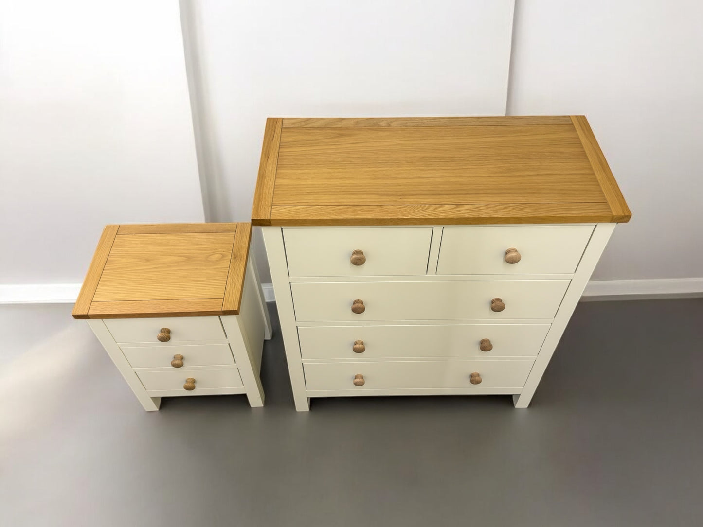 Cotswold Company Oak Top & Cream Painted 5 Drawer Chest & Bedside Table