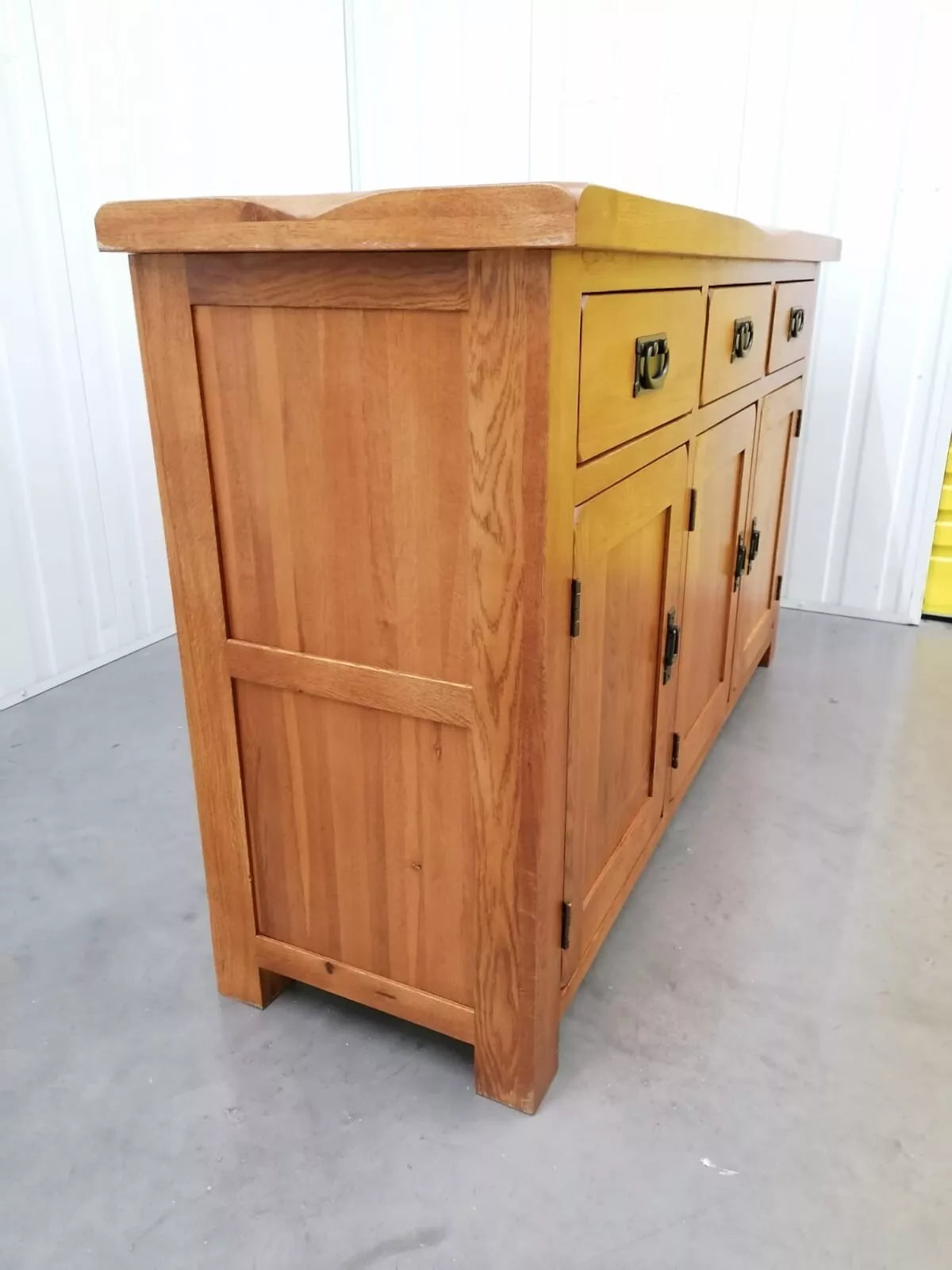 Oak Furnitureland Rustic Solid Oak Sideboard Original Rustic Range RRP £569