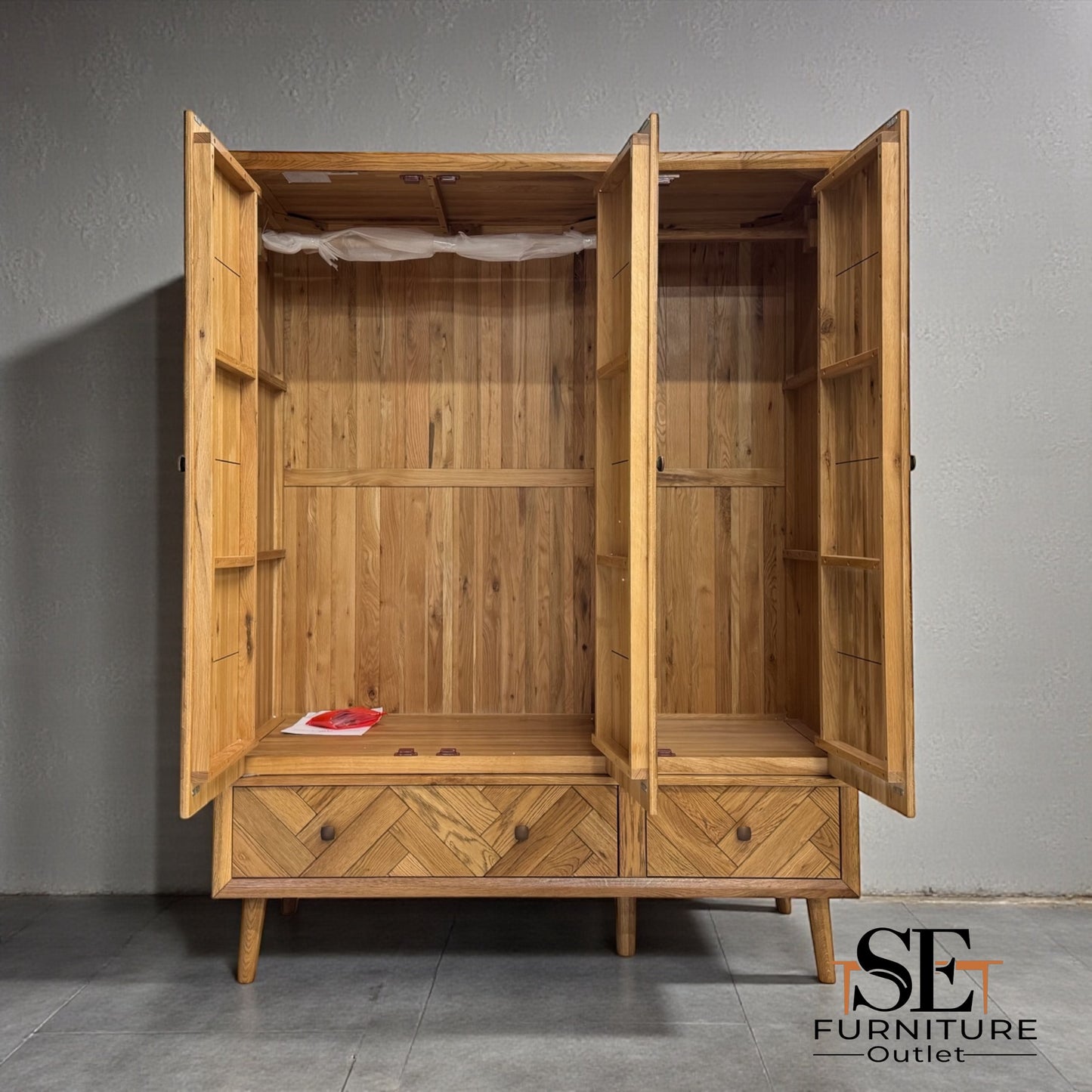 Brushed & Glazed Solid Oak Triple Wardrobe, Parquet Range From Oak Furnitureland RRP £1599