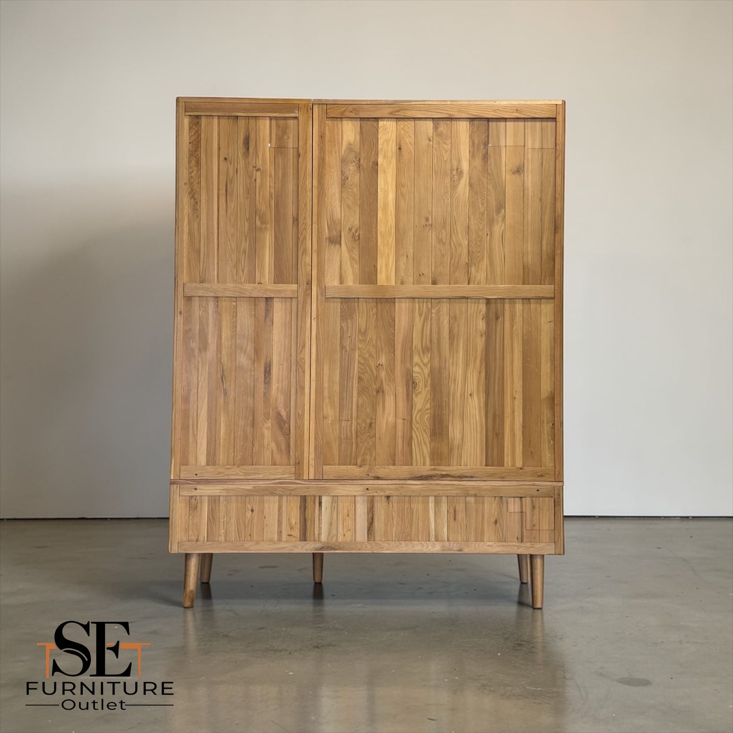 Brushed & Glazed Solid Oak Triple Wardrobe, Parquet Range From Oak Furnitureland RRP £1599