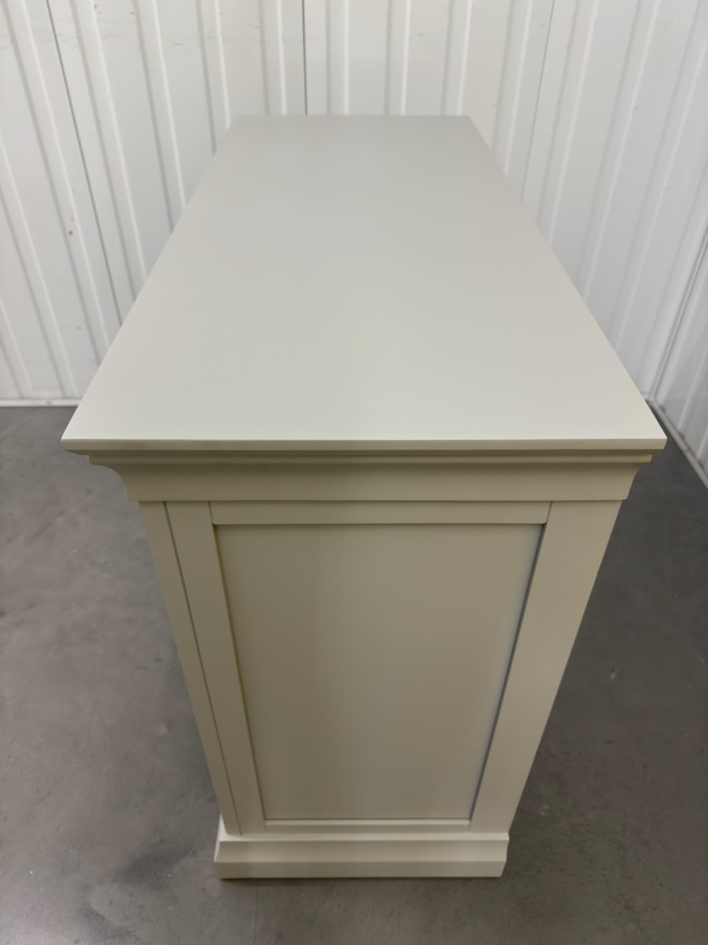 Cotswold Company Solid Wood Frame & Grey Painted Petited Chest RRP £399