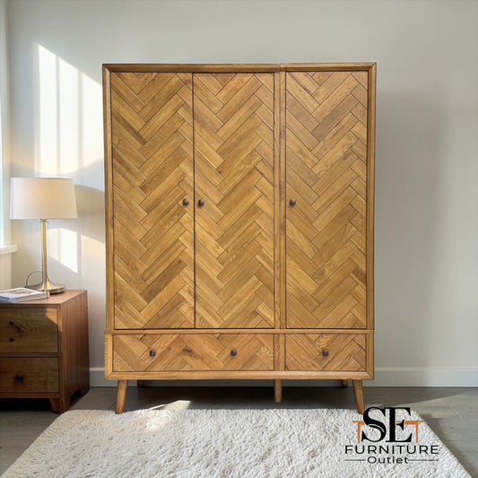 Brushed & Glazed Solid Oak Triple Wardrobe, Parquet Range From Oak Furnitureland RRP £1599