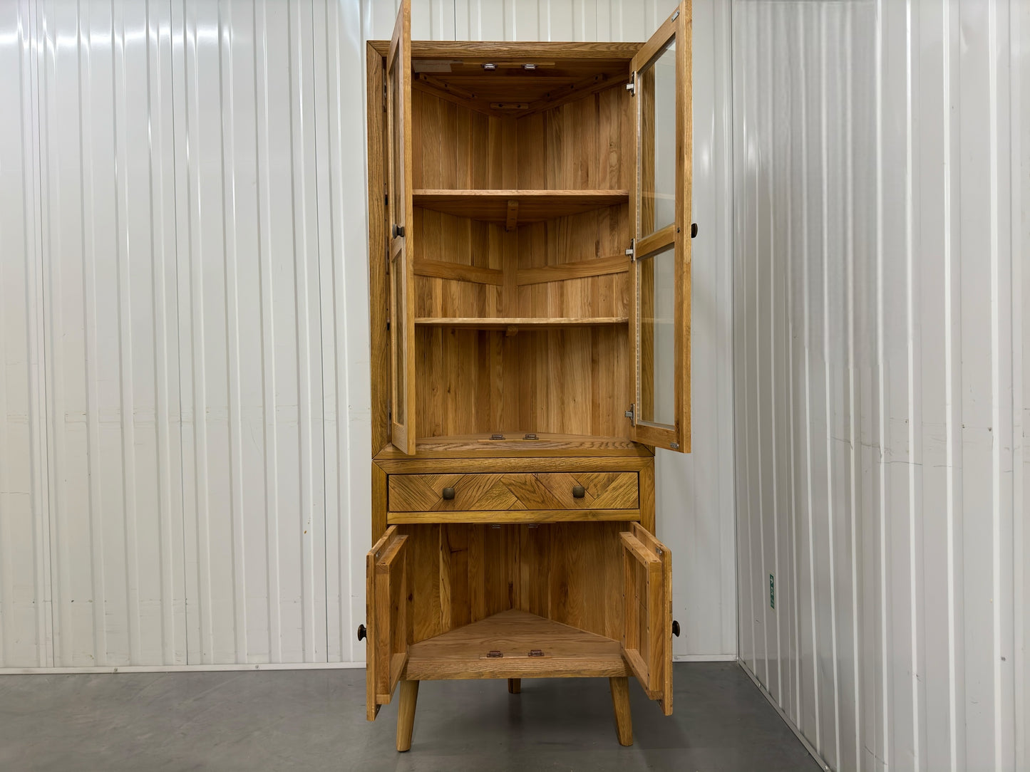 Oak Furnitureland Brushed & Glazed Solid Oak Corner Dresser RRP £749