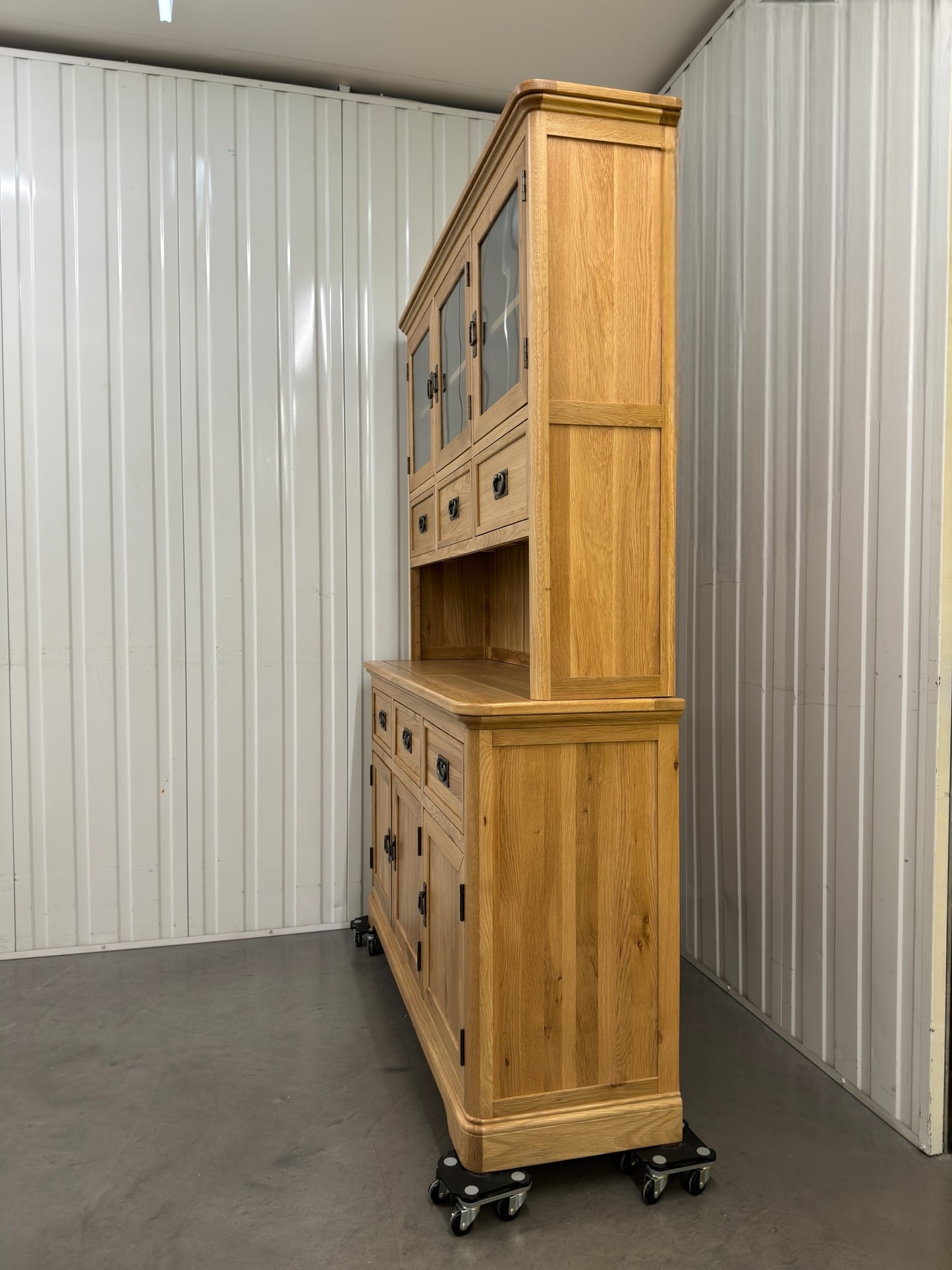 Solid Oak Large Dresser,Traditionally Crafted with solid oak with no veneer, MDF or chipboard used. RRP £1199