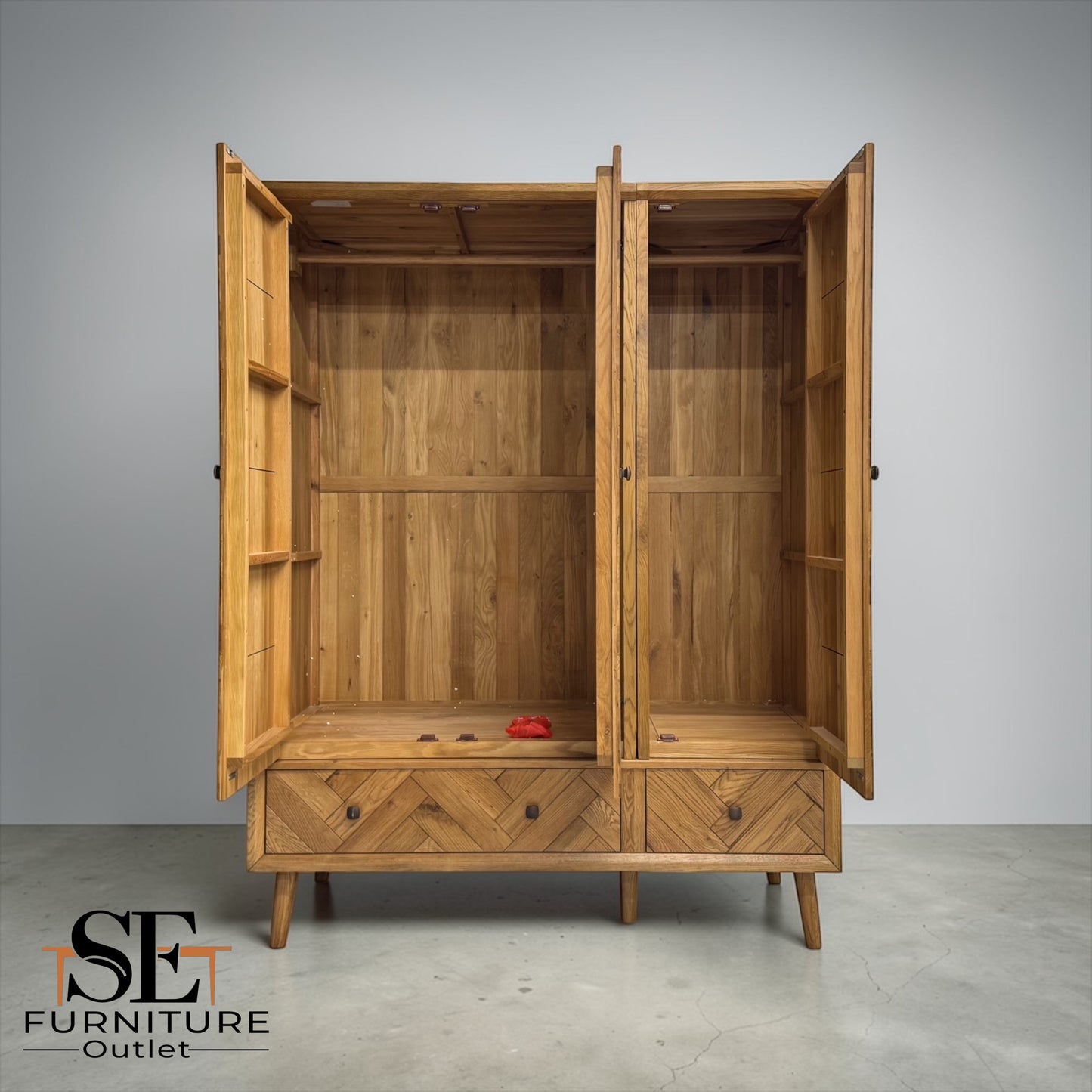 Brushed & Glazed Solid Oak Triple Wardrobe, Parquet Range From Oak Furnitureland RRP £1599
