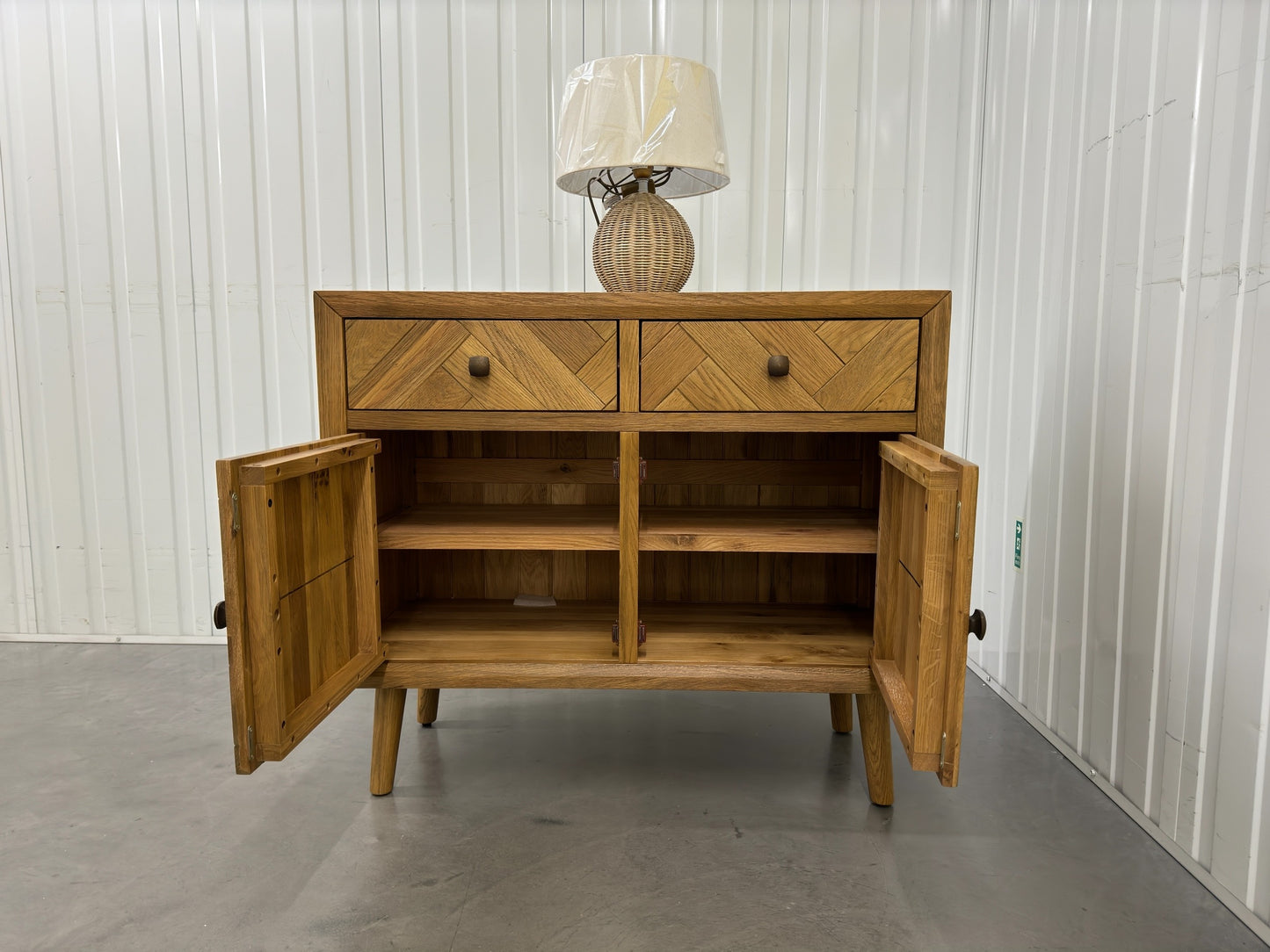 OAK FURNITURELAND BRUSHED & GLAZED SOLID OAK  SMALL SIDEBOARD PARQUET RANGE RRP £549