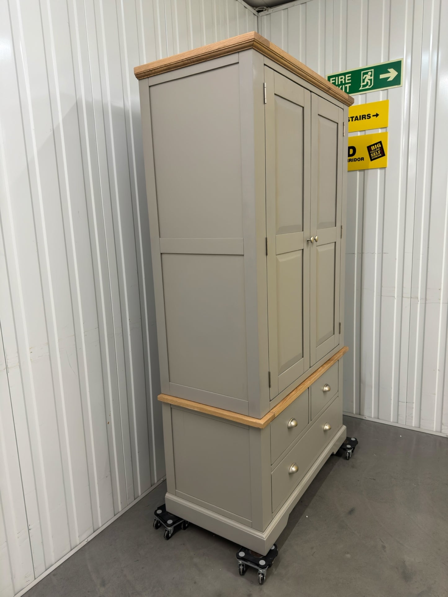 Oak Furnitureland Oak & Grey Painted Kitchen Larder St Ives Range RRP £1449