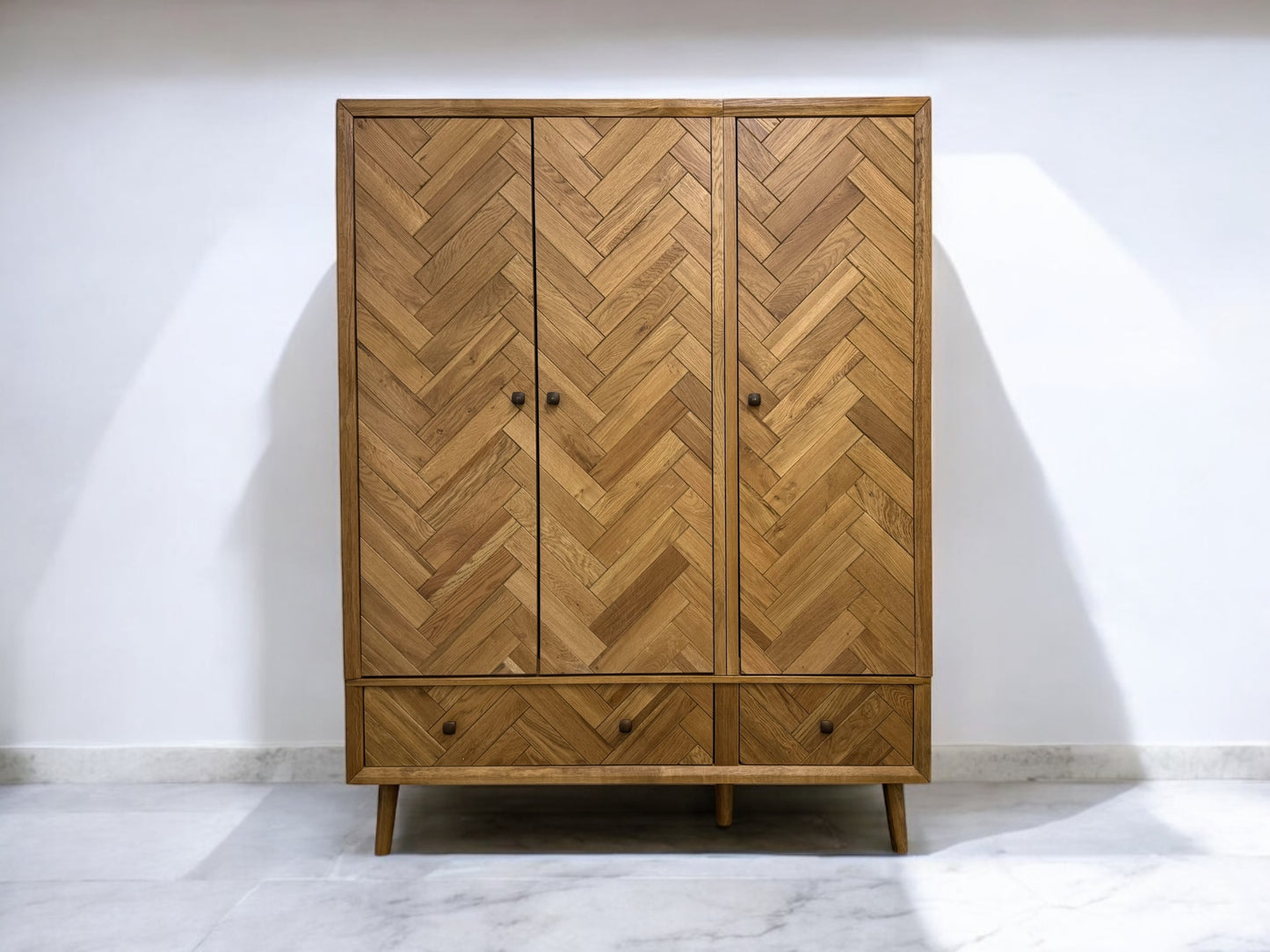 Oak Furnitureland Brushed & Glazed Solid Oak Triple Wardrobe Parquet Range RRP £1499