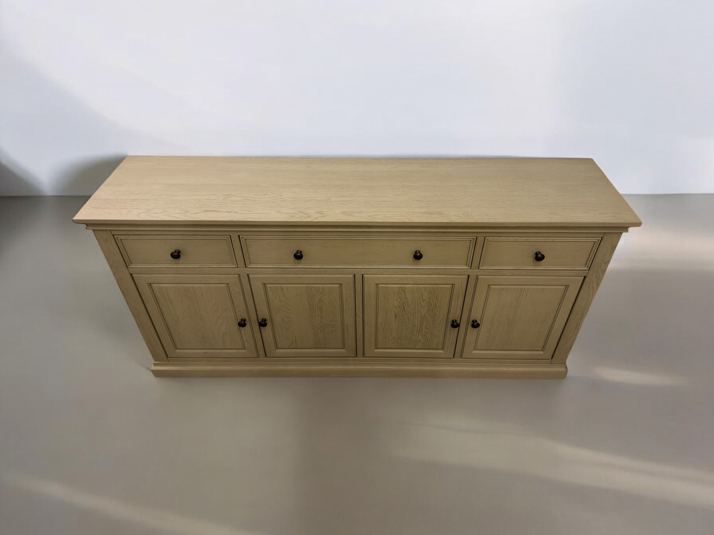 SOLID WEATHERED OAK EXTRA LARGE SIDEBOARD BURLEIGH RANGE RRP £899