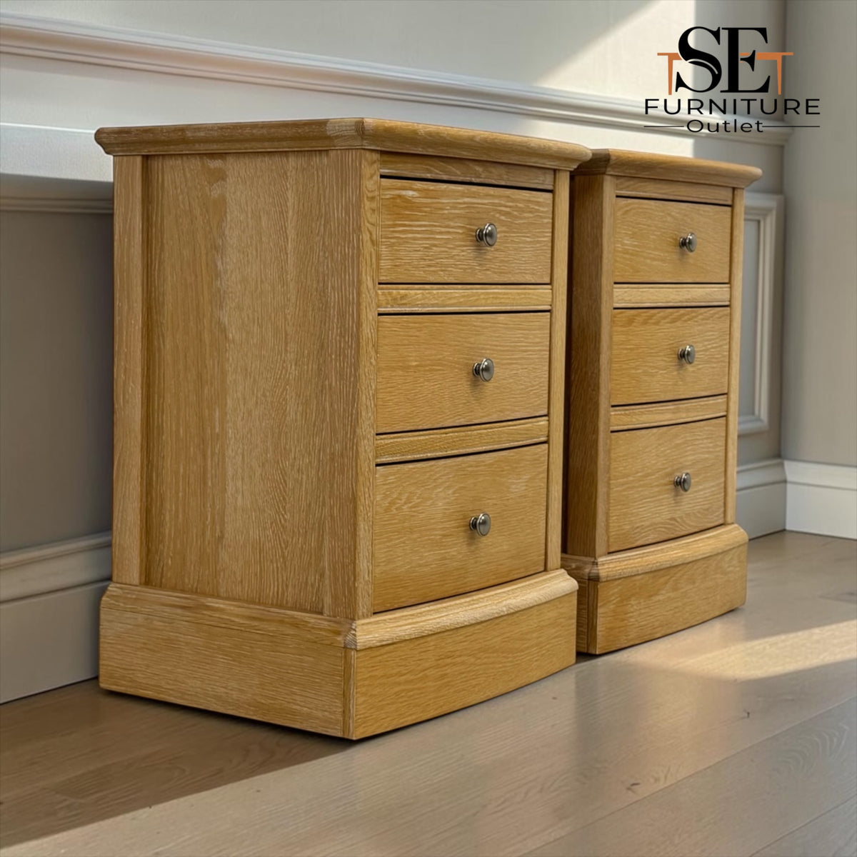 Set of 2 Whitewashed Finish Solid Oak & Oak Veneer Bedside Tables with Soft-Close Drawers RRP £899
