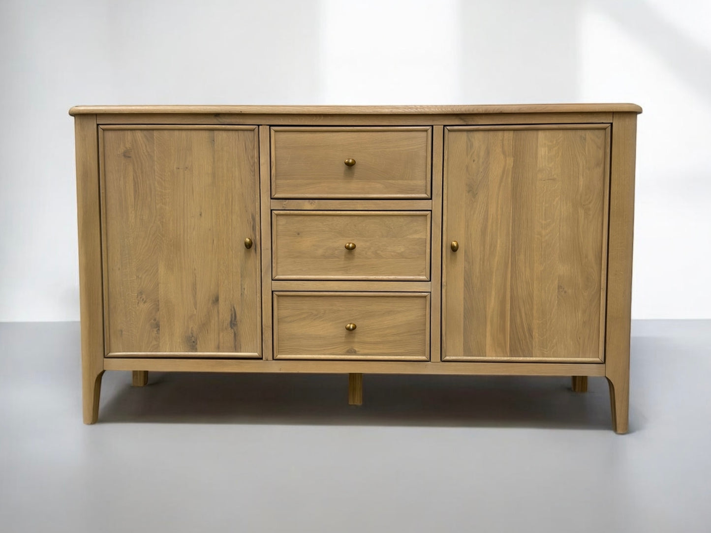 OAK FURNITURELAND LIGHT NATURAL SOLID OAK LARGE SIDEBOARD NEWTON RANGE RRP £649