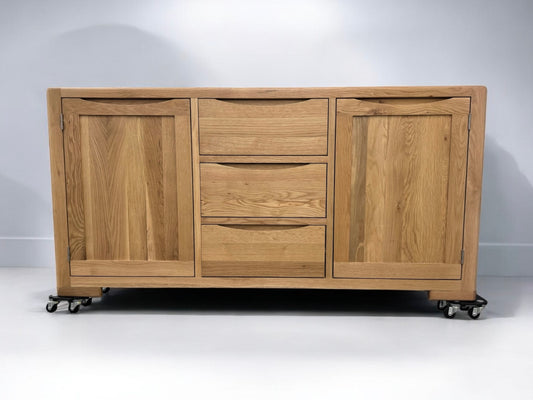 Solid Oak Extra Large Sideboard RRP £949 (No Veneer, MDF Or Chipboard Used)