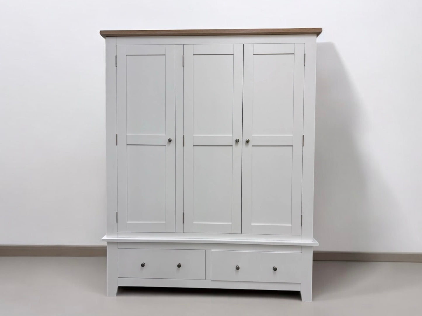 Cotswold Company Oak Top with Pure White Painted Panels Triple Wardrobe RRP £1250